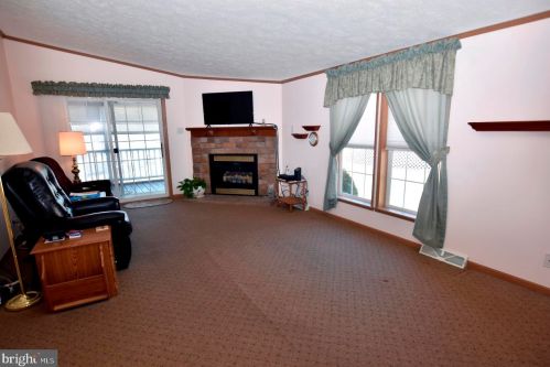 50 Raptor Dr, Hanover PA 17331-8158 exterior