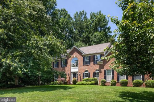 7426 Beckwith Ln, Clifton, VA 20124-2824