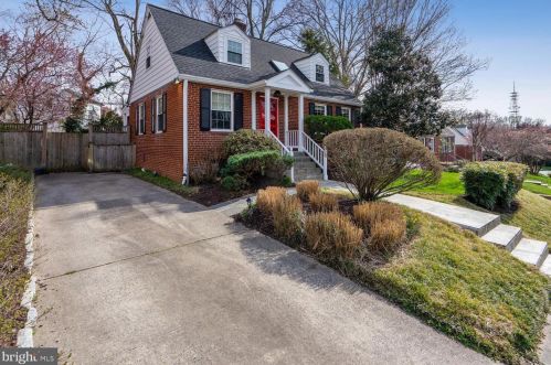 5009 24th St, Arlington, VA 22207-2613