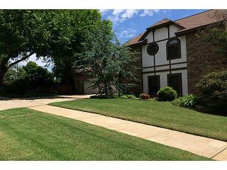 2803 Raintree Cir, Norman, OK 73072-7457