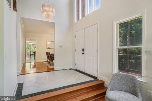 1450 Hampton Hill Cir, Mc Lean, VA 22101-6010