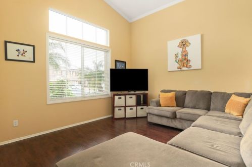 12595 Orangeblossom Ln, Riverside CA  92503-7058 exterior