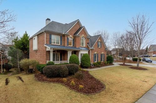 213 Ashleigh Walk Pkwy, Suwanee, GA 30024-4117