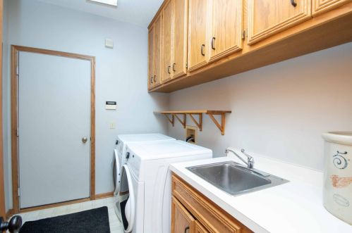 9063 Duckwood Trl, Saint Paul MN  55125-8687 exterior