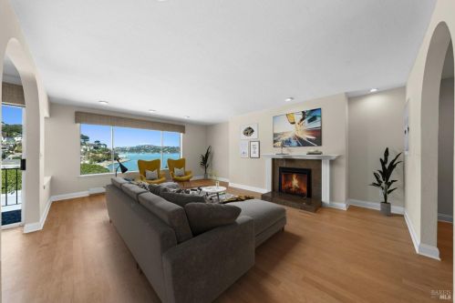 202 South St, Sausalito, CA 94965-2550