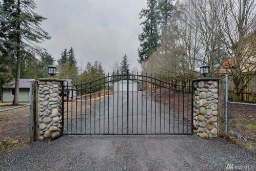 611 169th St, Elk Plain, WA 98387-8912
