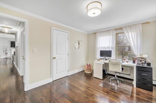 26 Perch Rd, Huntington CT  06484-1824 exterior