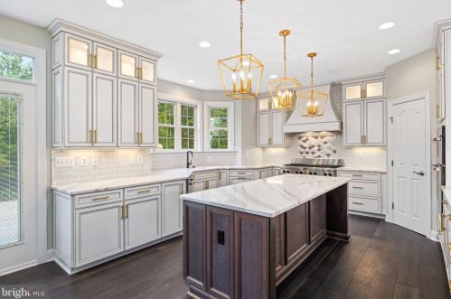100 Lorenzo Dr, Fredericksburg, VA 22405-3631
