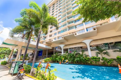 444 Kanekapolei St, Honolulu HI  96815-3038 exterior