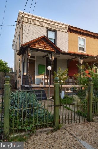 2618 Coral St, Philadelphia, PA 19125-1410