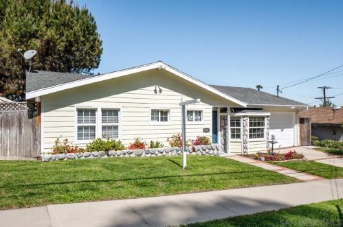 2945 Barnwell St, Oceanside, CA 92054-3740