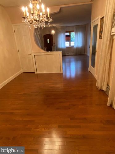 2434 10th St, Philadelphia PA 19133-1603 exterior