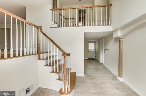 20 Harriet Dr, Princeton NJ  08540-3935 exterior