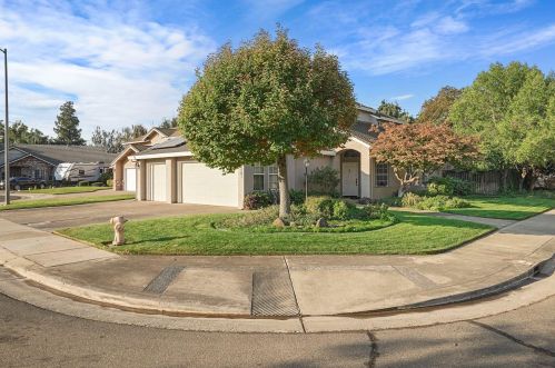 1801 Orchis Ct, Lodi, CA 95242-4118