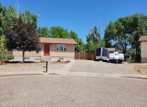 2505 Tucci Ln, Pueblo, CO 81004-4166