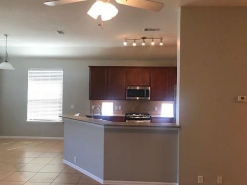 2829 Thorncreek Ln, Fort Worth TX  76177-2122 exterior