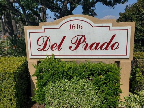 1616 Euclid St, Anaheim CA  92802-2430 exterior