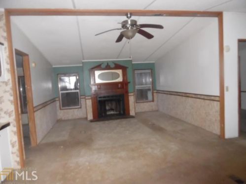 1029 Kathleen Ln, Loganville, GA 30052-4460