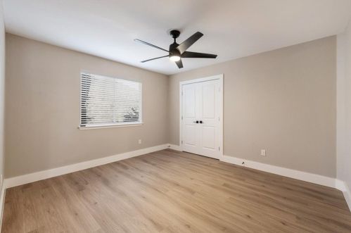 10209 Broomflower Dr, Austin TX  78739-1448 exterior