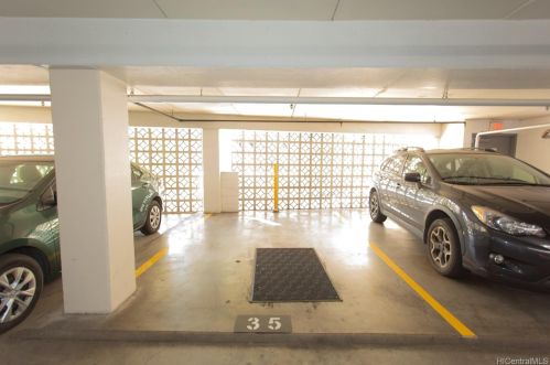 818 King St, Honolulu HI  96813-3003 exterior