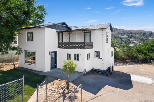 8726 Almond Rd, Lakeside, CA 92040-5316