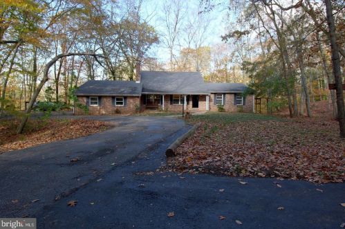 7 Swamp Rd, Harrison Township, NJ 08062-9424