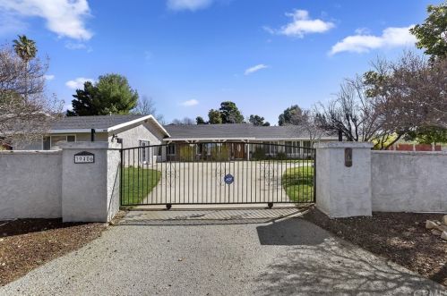 39406 Cherry Oak Rd, Beaumont, CA 92223-5804