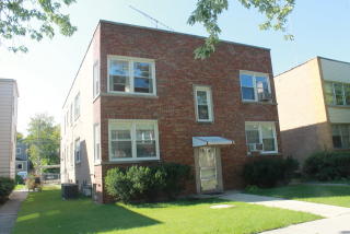 8210 Knox Ave, Skokie, IL 60076-2652
