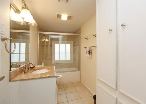 2113 Dillard St, Fort Worth TX  76105-4522 exterior