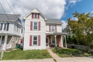 102 Lincoln Ave, Ephrata, PA 17522-2214