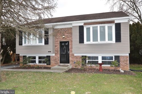 94 Petersburg Rd, Lancaster, PA 17601-3334
