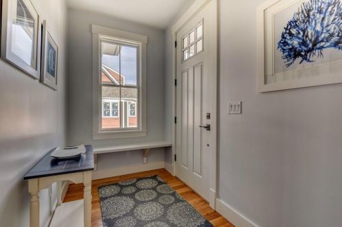 177 Leeshore Ln, Tiverton, RI 02878-4269