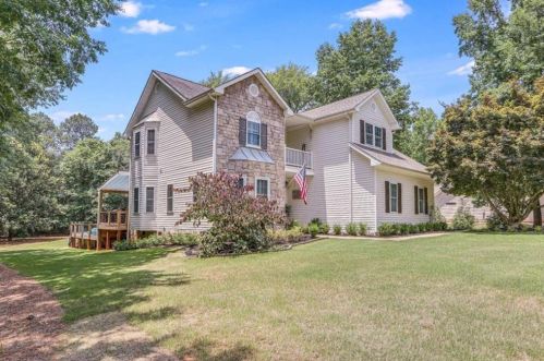 66 Woodmont Ln, Jefferson, GA 30549-3393