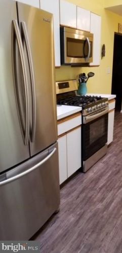 51 Cliveden Ct, Trenton NJ  08648-1400 exterior