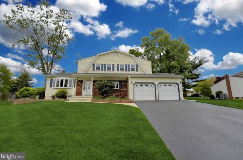 33 Terrapin Ln, Trenton, NJ 08619-1320