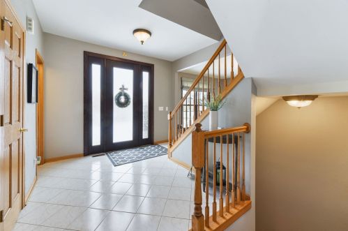14802 Hawthorn Cir, Plainfield, IL 60544-2110