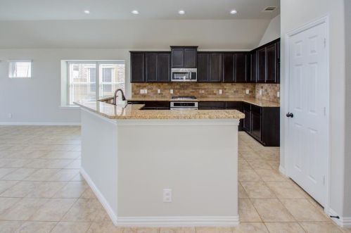 5611 Jay Thrush Dr, Richmond TX 77407 exterior