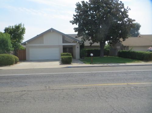 2640 Dels Ln, Turlock, CA 95382-0967