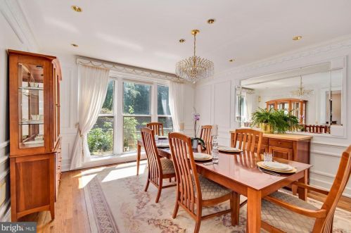 194 Constitution Dr, Princeton NJ  08540-6744 exterior