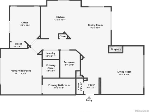 8960 Fox Dr, Denver CO  80260-8820 exterior