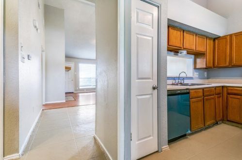 114 Amberway Ln, Garland TX 75040-3755 exterior