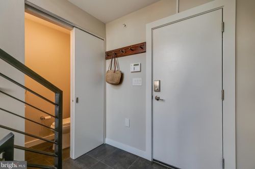 720 4 St, Philadelphia PA 19147-3127 exterior