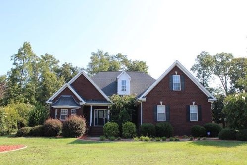 422 Morgan Trace Ln, Goldsboro, NC 27530-5419
