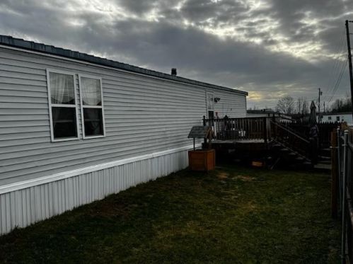 134 E St, Pittsfield, ME 04967-5106