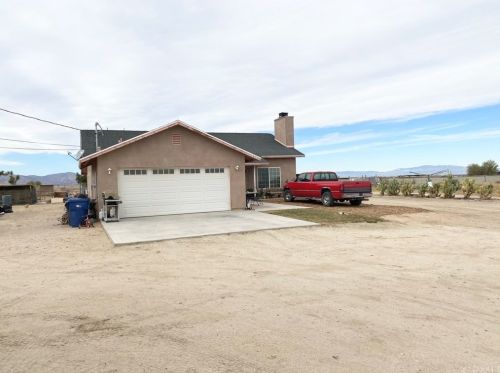 36925 87th St, Juniper Hills, CA 93543-1723