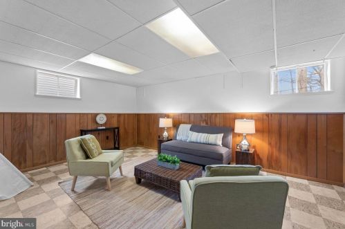 1504 Gridley Ln, Silver Spring MD 20902-3851 exterior