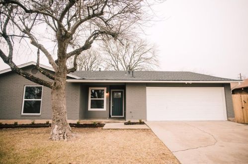 8112 Brettonwoods Ln, Austin, TX 78753-5802