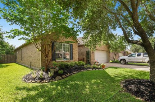 711 Honeysuckle Vine Dr, Richmond, TX 77469-4852