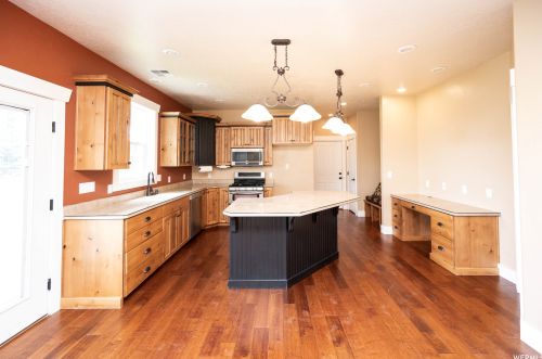 348 200, Wellsville UT 84339-9703 exterior