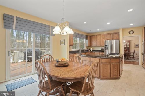 704 Pebble Bch Dr, Silver Spring MD 20904-3576 exterior